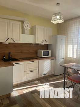 2-к квартира, посуточно, 65м2, 9/25 этаж