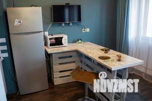 1-к квартира, посуточно, 38м2, 7/10 этаж