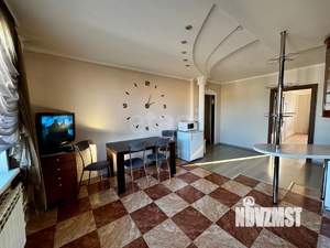 5-к квартира, на длительный срок, 143м2, 8/10 этаж