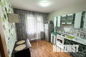 1-к квартира, посуточно, 40м2, 2/16 этаж