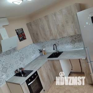 1-к квартира, посуточно, 49м2, 10/25 этаж