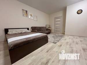 Студия квартира, посуточно, 32м2, 20/25 этаж