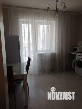 1-к квартира, посуточно, 42м2, 3/9 этаж