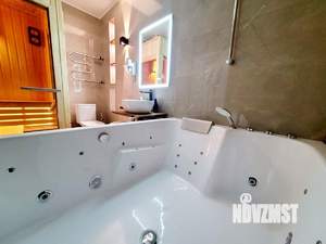 Студия квартира, посуточно, 40м2, 2/17 этаж