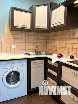 Студия квартира, посуточно, 32м2, 3/5 этаж