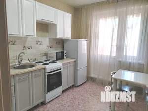 1-к квартира, посуточно, 38м2, 11/19 этаж