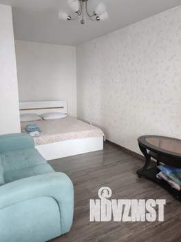 Студия квартира, посуточно, 35м2, 14/17 этаж