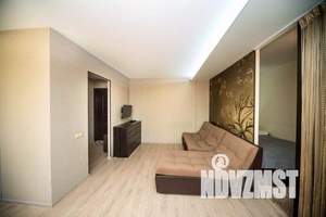 1-к квартира, посуточно, 32м2, 6/9 этаж