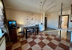 5-к квартира, на длительный срок, 143м2, 8/10 этаж