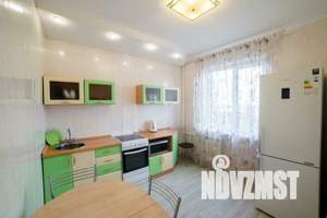 1-к квартира, посуточно, 42м2, 2/10 этаж