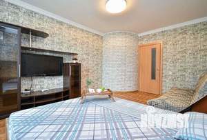 1-к квартира, посуточно, 43м2, 1/1 этаж