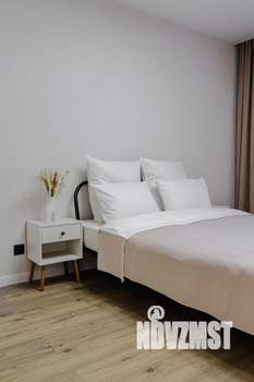 1-к квартира, посуточно, 39м2, 11/16 этаж