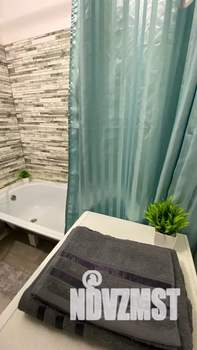 1-к квартира, посуточно, 40м2, 5/15 этаж