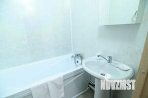 1-к квартира, посуточно, 40м2, 12/16 этаж
