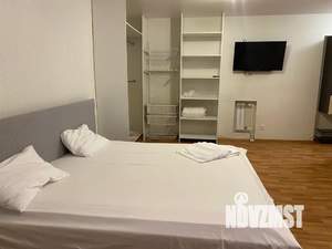 Студия квартира, посуточно, 40м2, 1/5 этаж