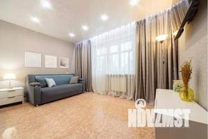 1-к квартира, посуточно, 38м2, 4/10 этаж