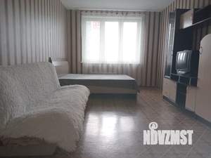 1-к квартира, посуточно, 38м2, 7/25 этаж