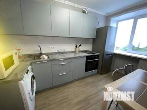 1-к квартира, посуточно, 42м2, 3/9 этаж