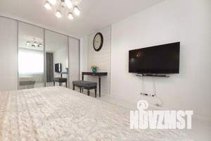 1-к квартира, посуточно, 40м2, 13/18 этаж