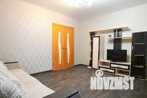 1-к квартира, посуточно, 42м2, 3/10 этаж