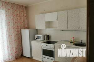 1-к квартира, посуточно, 40м2, 4/17 этаж