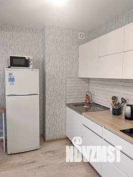 Студия квартира, посуточно, 42м2, 2/20 этаж