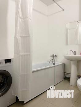 Студия квартира, посуточно, 35м2, 3/25 этаж