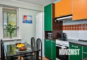 Студия квартира, посуточно, 35м2, 2/17 этаж