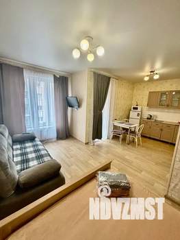 Студия квартира, посуточно, 38м2, 20/25 этаж