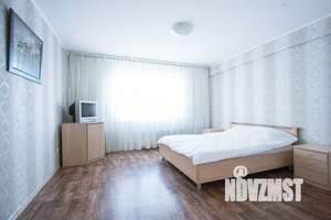 2-к квартира, посуточно, 57м2, 4/17 этаж