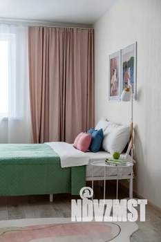 Студия квартира, посуточно, 35м2, 2/25 этаж