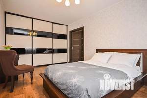 1-к квартира, посуточно, 49м2, 8/10 этаж