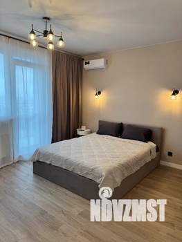 Студия квартира, посуточно, 32м2, 24/25 этаж