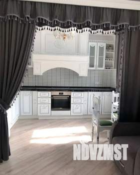 Студия квартира, посуточно, 40м2, 2/4 этаж