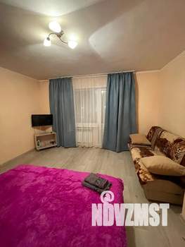 1-к квартира, посуточно, 37м2, 4/9 этаж