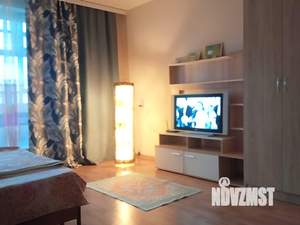 Студия квартира, посуточно, 35м2, 6/19 этаж