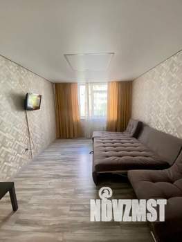 1-к квартира, посуточно, 47м2, 3/10 этаж