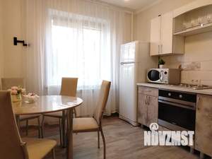 1-к квартира, посуточно, 40м2, 1/8 этаж