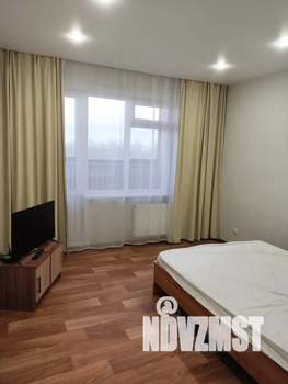 1-к квартира, посуточно, 42м2, 5/8 этаж