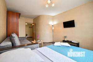 1-к квартира, посуточно, 45м2, 4/10 этаж