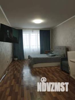 Студия квартира, посуточно, 37м2, 5/10 этаж