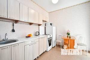 1-к квартира, посуточно, 35м2, 20/25 этаж