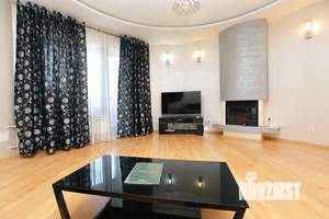 3-к квартира, посуточно, 110м2, 1/1 этаж