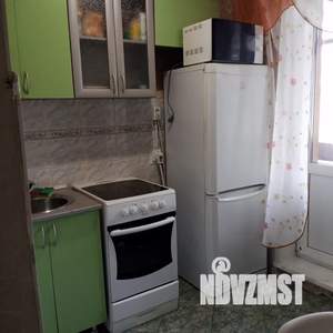 1-к квартира, посуточно, 38м2, 2/9 этаж