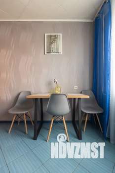 1-к квартира, посуточно, 42м2, 4/10 этаж