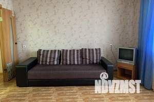 1-к квартира, посуточно, 35м2, 2/10 этаж