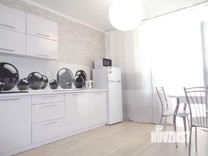 1-к квартира, посуточно, 42м2, 13/24 этаж