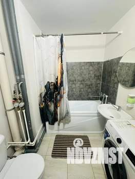 Студия квартира, посуточно, 35м2, 2/18 этаж