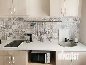 Студия квартира, посуточно, 35м2, 10/25 этаж