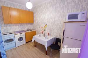 1-к квартира, посуточно, 40м2, 8/10 этаж